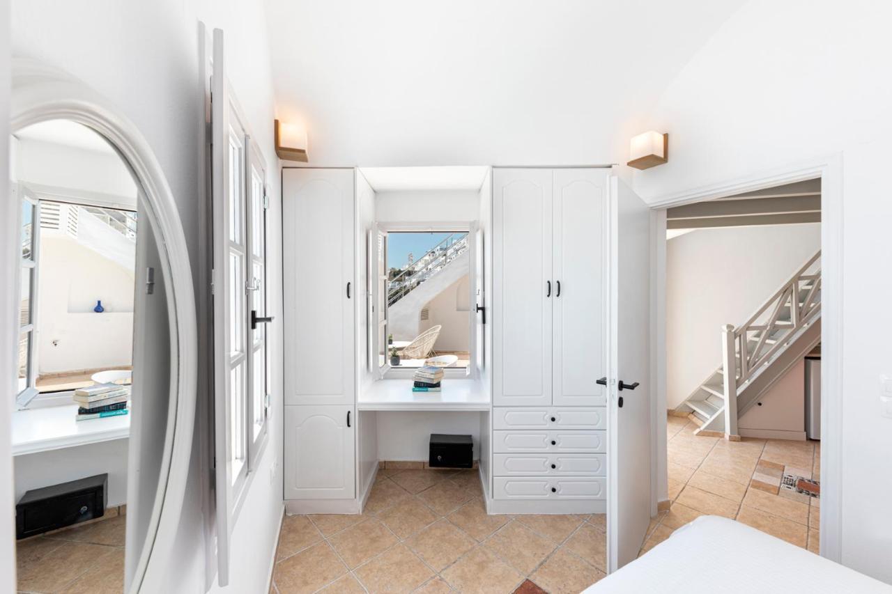 Calderas Hug & Panoramic Sea View - 3 Lux Suites Imerovígli Extérieur photo