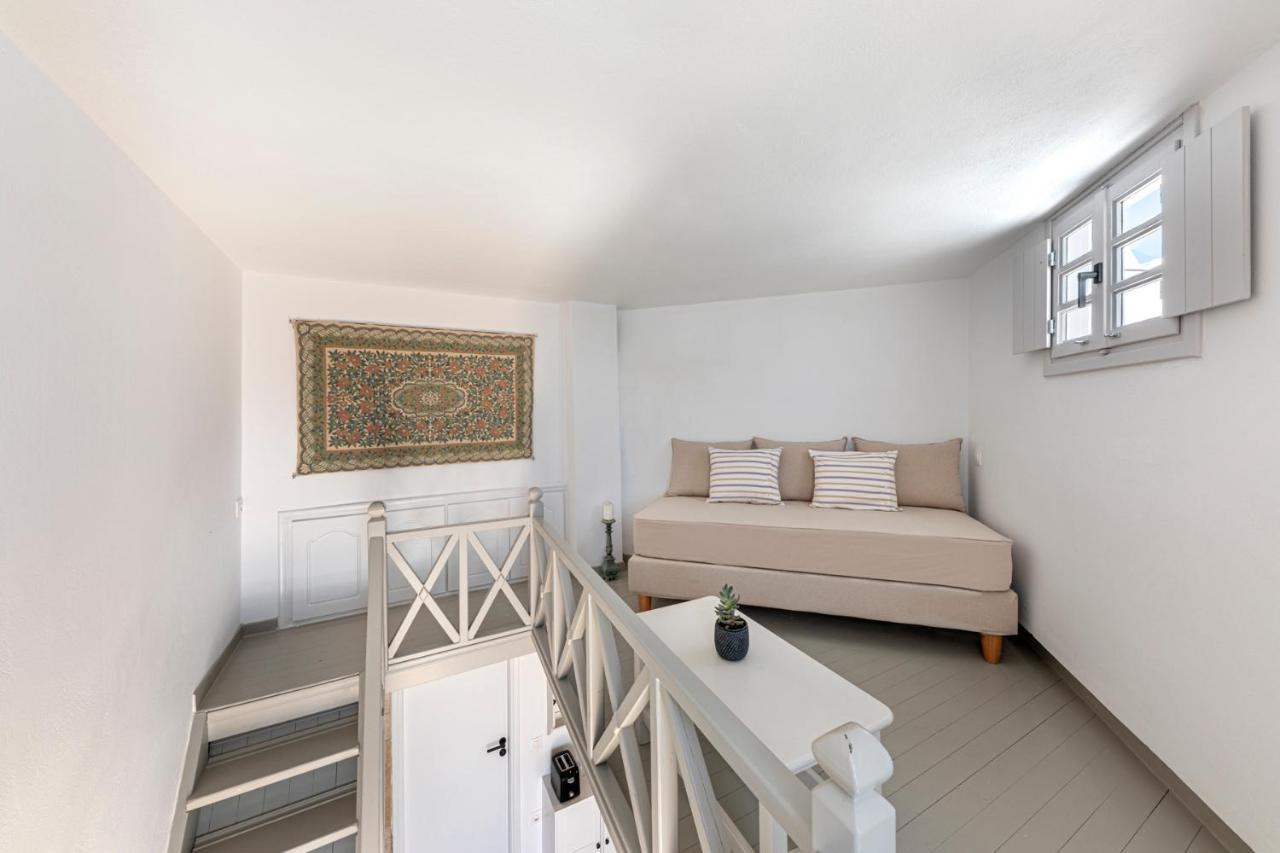 Calderas Hug & Panoramic Sea View - 3 Lux Suites Imerovígli Extérieur photo